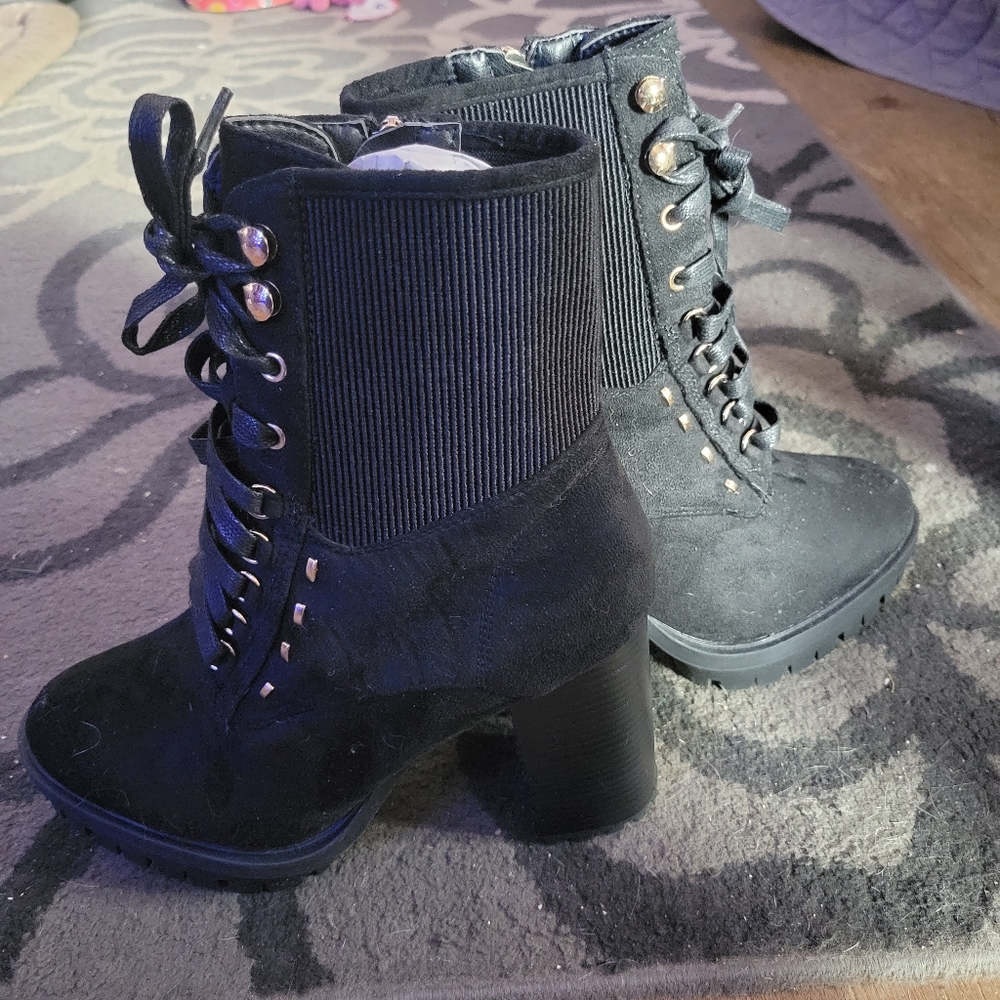 NWT Adorable Faux Suede Black Heel Booties.